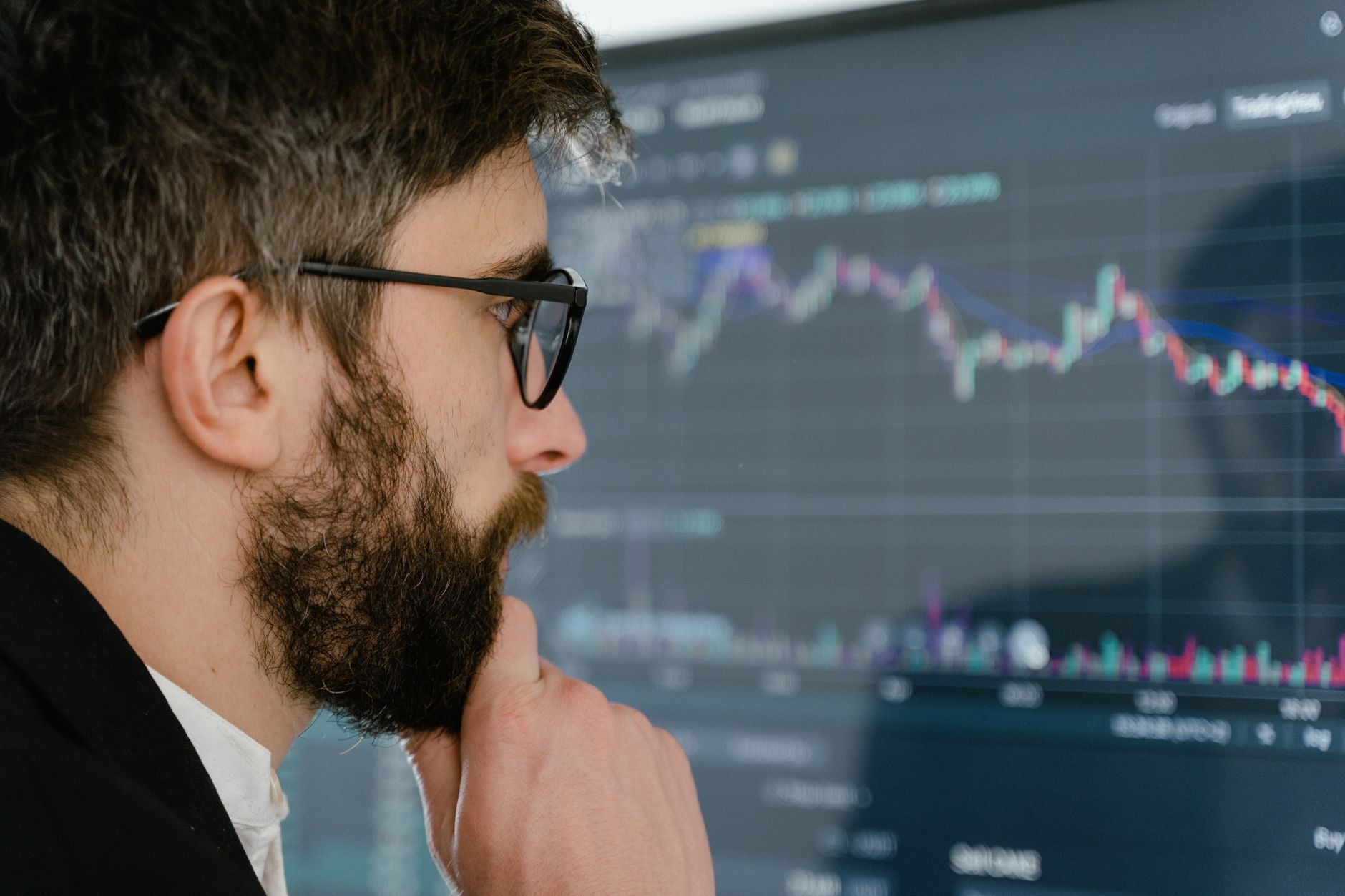 The Secret to Investment Success: Mastering Your Mind Before the Market with James Montier's Formula